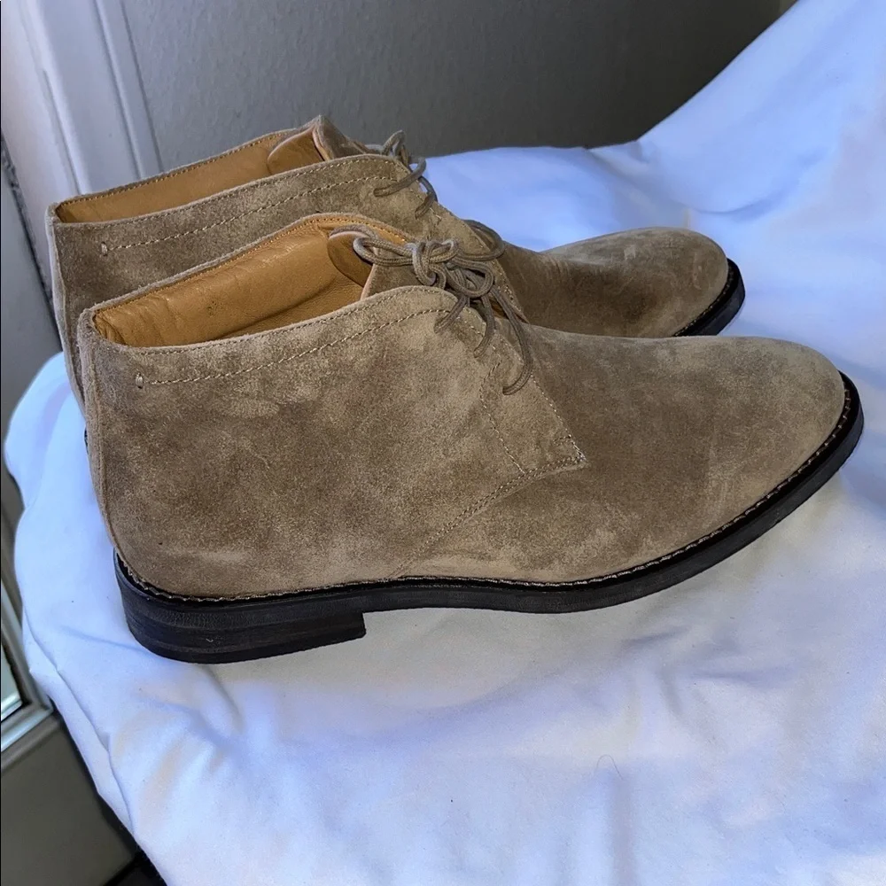 Flag Ltd Men's Tan Suede Chukka Boots